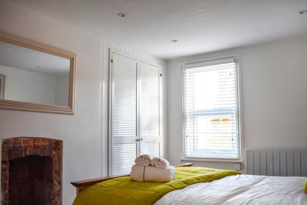 Beautiful Renovated Cottage In Mersham Ashford Kent Exterior photo